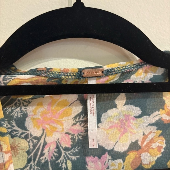 Free People MAYBEL BLOUSE IN HAPPY COMBO Size Small - Picture 6 of 8